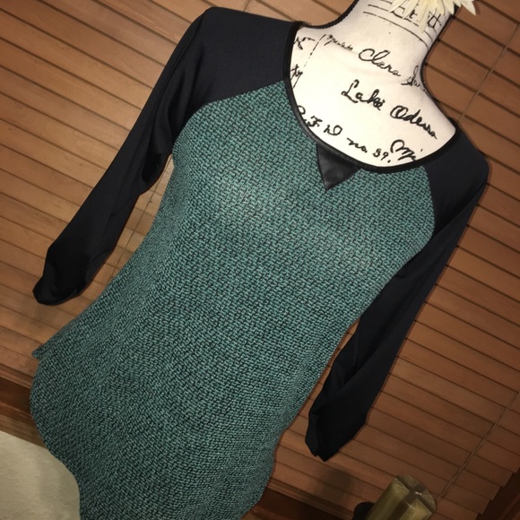 New Direction 3/4 Sleeve blouse - Picture 7 of 8